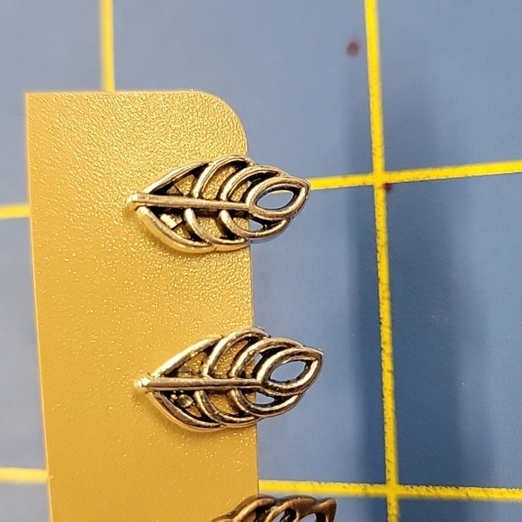 Bronze Tone & Silver Tone Stud Earrings Leaf Set of 2 - Picture 3 of 3